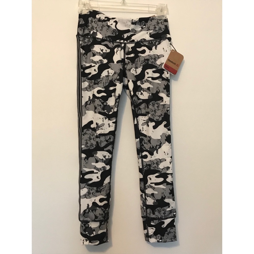 NWT Reebok Stripe Cuffed Capri Printed Size XS